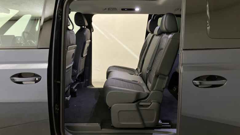 Volkswagen ID. Buzz 210kW Style Pro 86kWh 5dr LWB Auto [7 Seat] Electric Estate